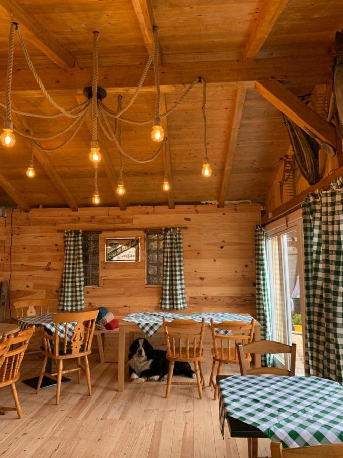 Maison Carmen - Restaurant , Meuble De Tourisme, Appartements Xertigny Eksteriør billede