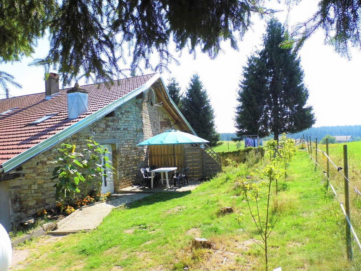 Maison Carmen - Restaurant , Meuble De Tourisme, Appartements Xertigny Eksteriør billede