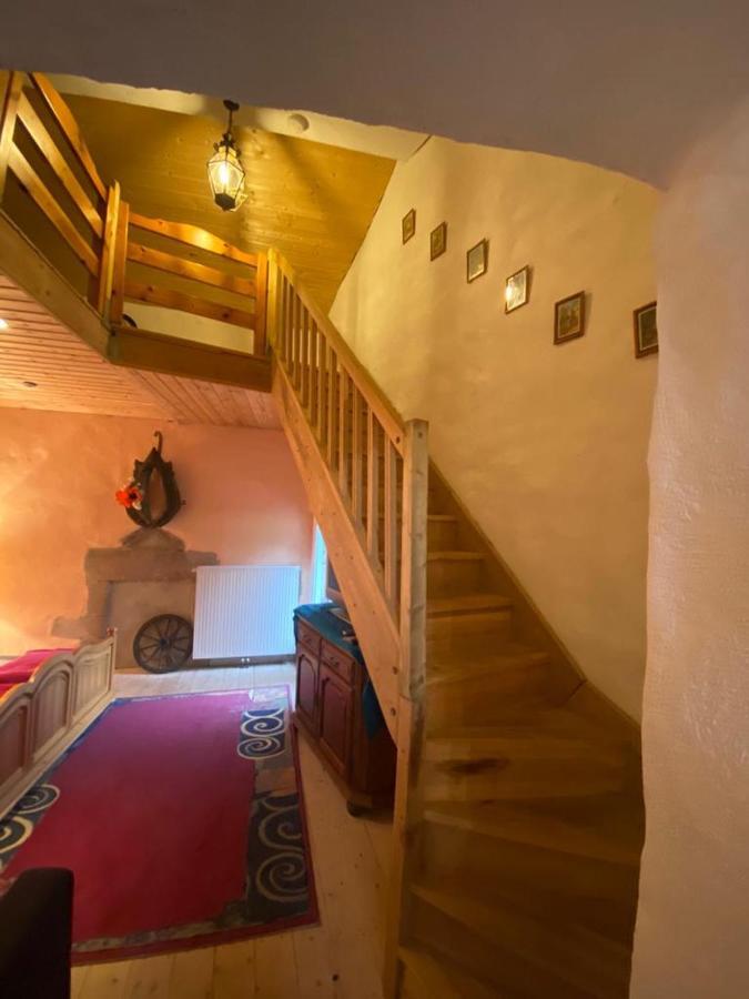 Maison Carmen - Restaurant , Meuble De Tourisme, Appartements Xertigny Eksteriør billede